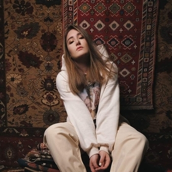 Rosa Linn