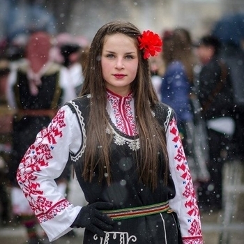 Fekete Mercedes