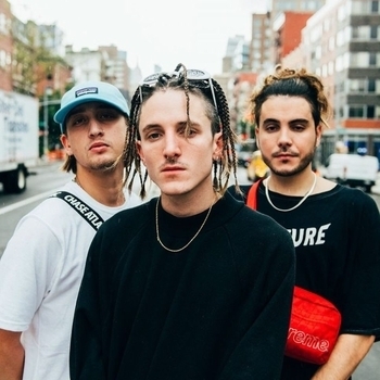 Into It (Chase Atlantic 2017)