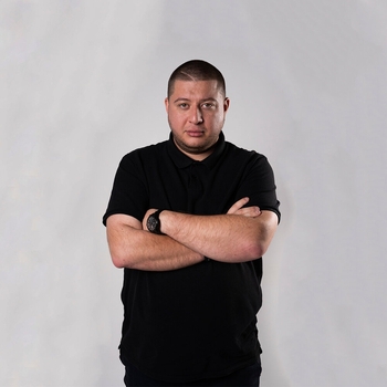 Падает снег (2023)