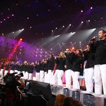 Ici Les Enfoires (In The Army Now Cover) (2009)