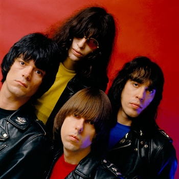 Blitzkrieg Bop (Музыка из фильма «Ущелье / The Gorge»)