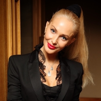 Королева